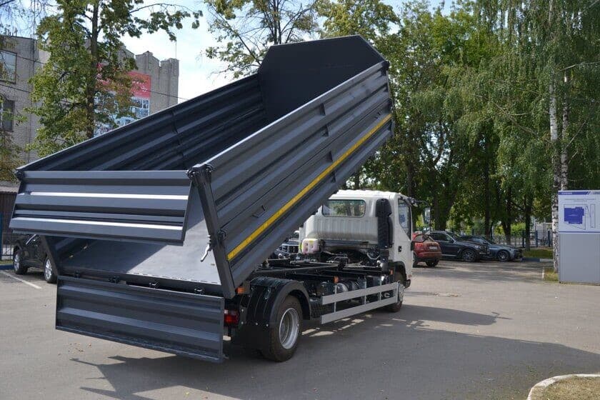 Фотография YANSHI Самосвал 3С